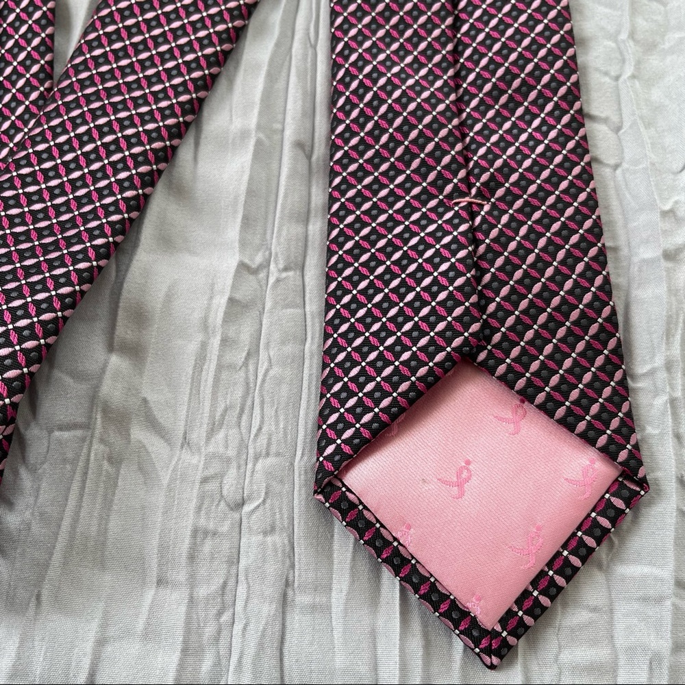 π 2 for $20!! π Menβs Susan G. Komen Breast Cancer Necktie - Picture 6 of 8